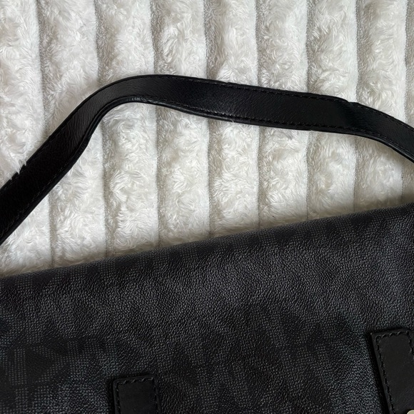 MICHAEL KORS Signature Black Shoulder Bag Saffiano Leather Monorgram Logo - Picture 13 of 15